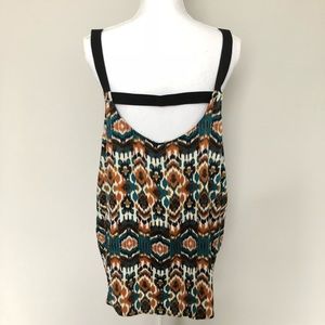 Willow & Clay Tops - Willow & Clay Top Tank Sleeveless Aztec Print Willow & Clay Tops - Willow & Clay Top Tank Sleeveless Aztec Print